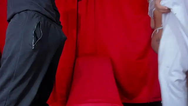 Snapshot of Extreme_Team8 chatting on February 8, 4:25 am Extreme Team8 online show from February 8, 4:25 am