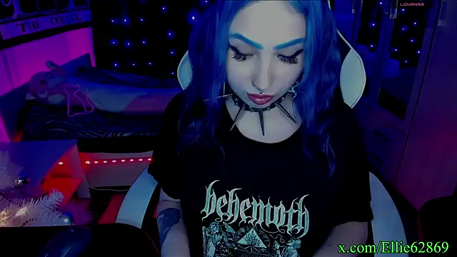 Snapshot of Kitty_goth chatting on January 11, 9:25 pm Kitty goth online show from January 11, 9:25 pm