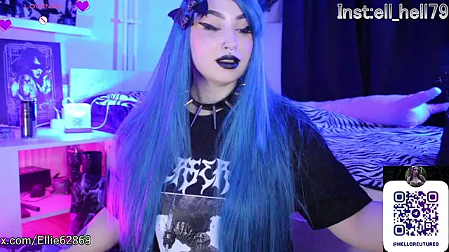 Snapshot of Kitty_goth chatting on October 19, 5:24 pm Kitty goth online show from October 19, 5:24 pm
