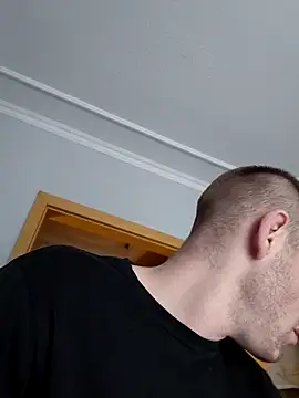 Snapshot of Bartzrl chatting on September 13, 7:52 am Bartzrl online show from September 13, 7:52 am