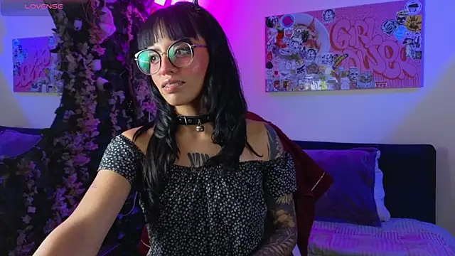 Snapshot of Dann_dan chatting on February 26, 3:05 am Dann dan online show from February 26, 3:05 am