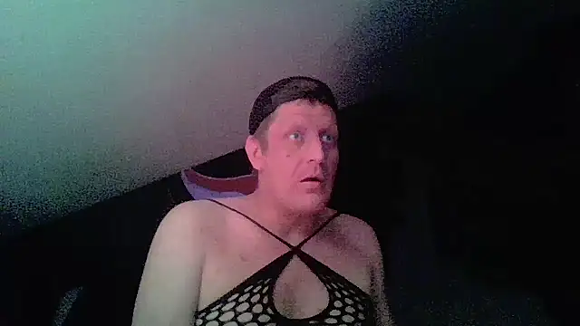Snapshot of Bigthroaterboy chatting on July 25, 12:31 am Bigthroaterboy online show from July 25, 12:31 am