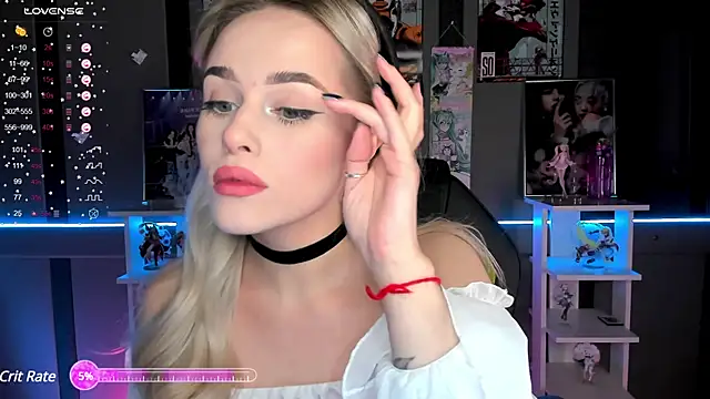 Snapshot of Ellen_Soft chatting on December 5, 5:17 pm Ellen Soft online show from December 5, 5:17 pm