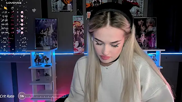 Snapshot of Ellen_Soft chatting on December 11, 8:18 pm Ellen Soft online show from December 11, 8:18 pm