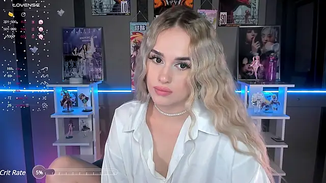 Snapshot of Ellen_Soft chatting on February 7, 1:32 pm Ellen Soft online show from February 7, 1:32 pm