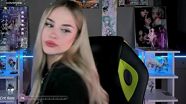 Snapshot of Ellen_Soft chatting on March 20, 8:40 pm Ellen Soft online show from March 20, 8:40 pm