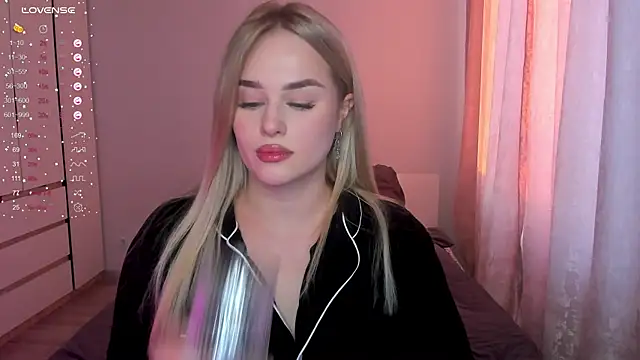 Snapshot of Ellen_Soft chatting on January 14, 11:49 am Ellen Soft online show from January 14, 11:49 am