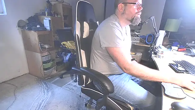 MagnusCockus online show from April 30, 12:33 pm