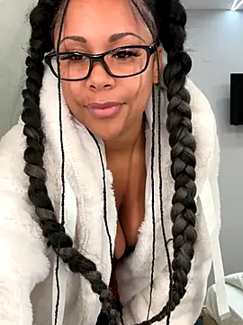 HaileyDiana online show from December 1, 5:18 pm