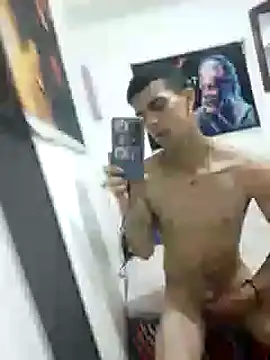 Snapshot of Restrepo300 chatting on December 11, 2:09 am Restrepo300 online show from December 11, 2:09 am