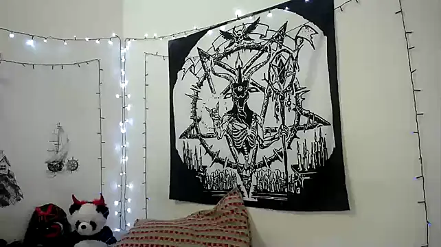 lili peach online show from January 11, 10:40 pm