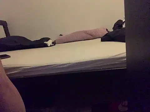 Snapshot of KendrickJiz chatting on March 8, 12:22 am KendrickJiz online show from March 8, 12:22 am