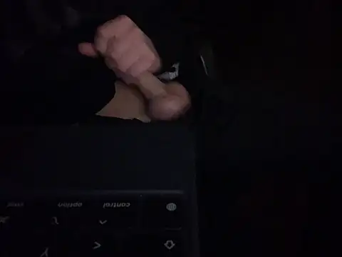 KendrickJiz online show from March 28, 6:18 pm