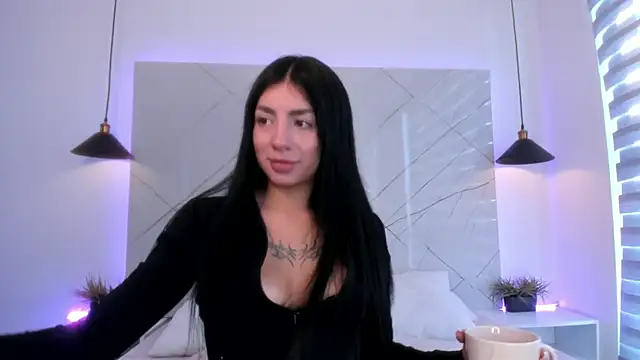 ANTONELLA  ROUSE  online show from July 12, 11:56 am