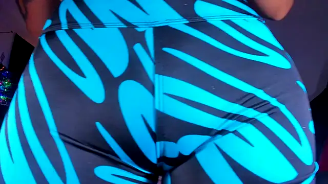 kerlysmith 24 online show from December 15, 7:31 pm