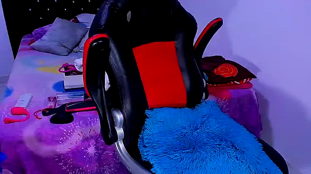 kerlysmith 24 online show from January 29, 10:43 pm