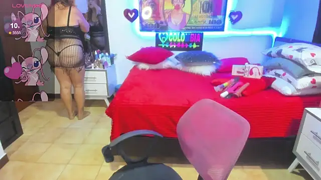 Snapshot of karenmilf_4 chatting on January 16, 2:09 am karenmilf 4 online show from January 16, 2:09 am