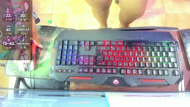 Snapshot of karenmilf_4 chatting on February 21, 3:56 am karenmilf 4 online show from February 21, 3:56 am