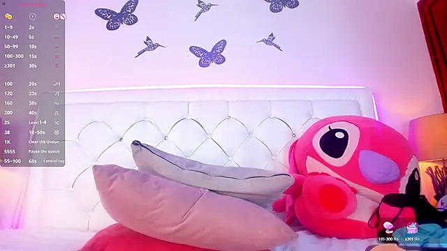 LyaEvanss online show from December 7, 7:05 am