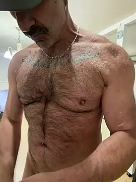 Snapshot of DaddySnowXX chatting on May 4, 4:30 am DaddySnowXX online show from May 4, 4:30 am