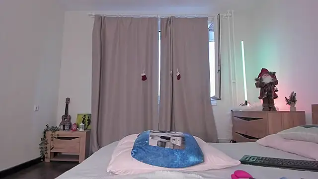 kate doroty online show from February 8, 10:18 am