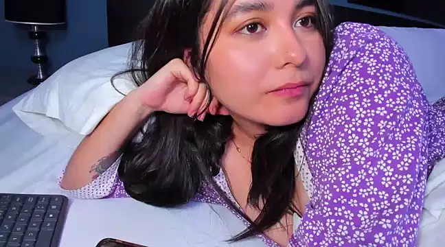 Liana Bernocchi online show from February 13, 1:50 am