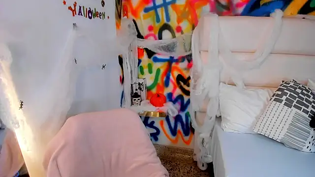 Liana Bernocchi online show from September 29, 9:08 pm