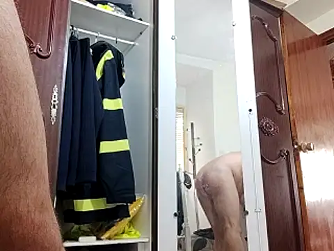 Snapshot of solitoooocam687 chatting on November 6, 11:22 am solitoooocam687 online show from November 6, 11:22 am