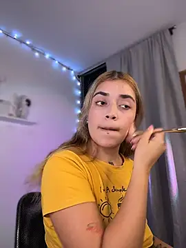 Snapshot of JoselinFlower_ chatting on February 14, 1:24 am JoselinFlower online show from February 14, 1:24 am