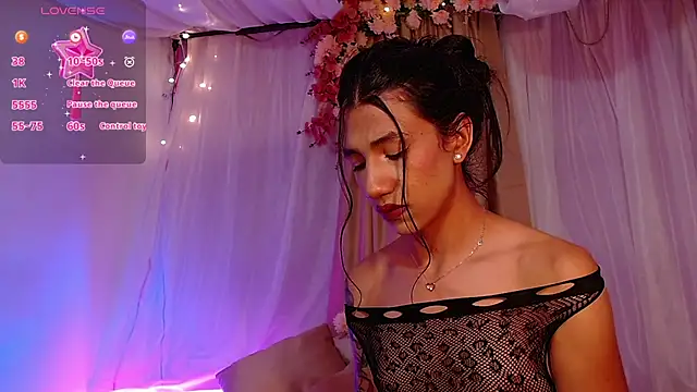 sofiaa grey  online show from March 4, 4:30 pm