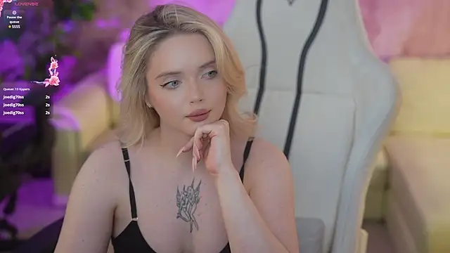 Cassy-Celestial  online show from February 3, 2:58 am