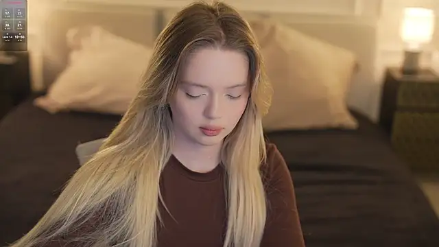 Cassy-Celestial  online show from October 23, 4:12 am