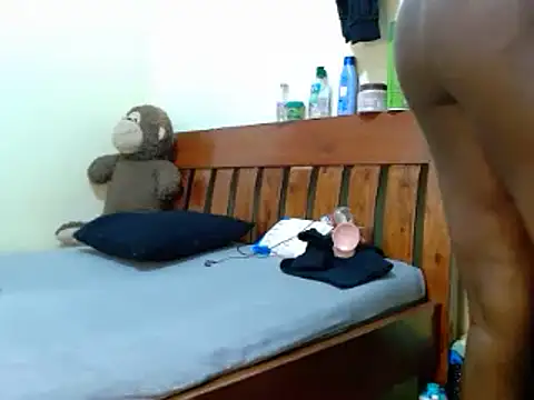 Snapshot of Sweet_choc chatting on March 19, 6:44 pm Sweet choc online show from March 19, 6:44 pm