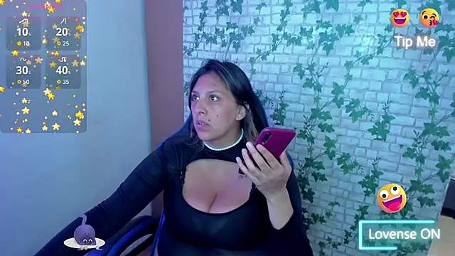 MIABOOBS   online show from November 17, 7:41 pm