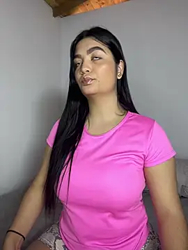 Snapshot of DashaStar chatting on February 14, 9:10 pm DashaStar online show from February 14, 9:10 pm