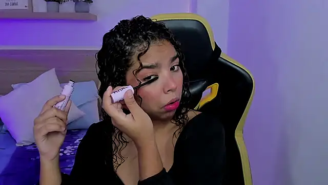 Snapshot of aurora_rodriguez chatting on January 8, 12:26 pm aurora rodriguez online show from January 8, 12:26 pm