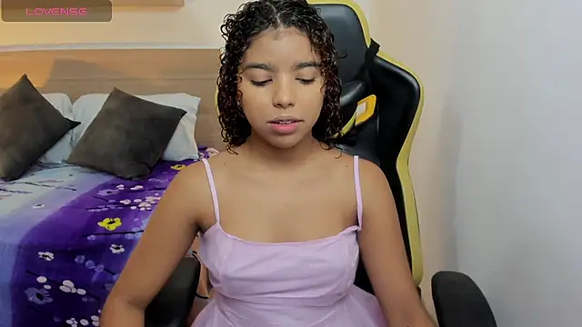 Snapshot of aurora_rodriguez chatting on January 28, 12:11 pm aurora rodriguez online show from January 28, 12:11 pm