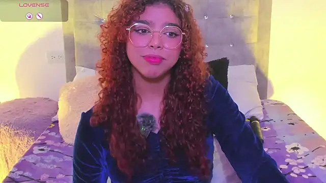 Snapshot of aurora_rodriguez chatting on March 7, 2:46 am aurora rodriguez online show from March 7, 2:46 am