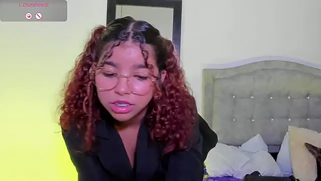 Snapshot of aurora_rodriguez chatting on March 16, 6:53 am aurora rodriguez online show from March 16, 6:53 am