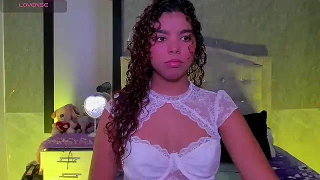 Snapshot of aurora_rodriguez chatting on March 22, 12:49 am aurora rodriguez online show from March 22, 12:49 am