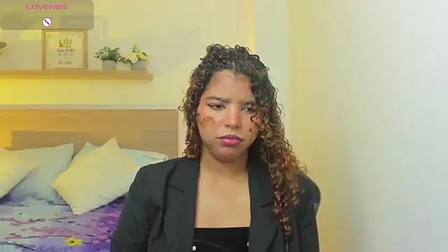 Snapshot of aurora_rodriguez chatting on September 27, 12:32 pm aurora rodriguez online show from September 27, 12:32 pm