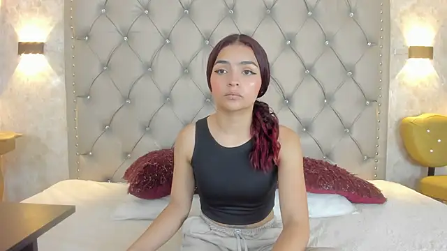 leigh-angels online show from March 3, 9:05 pm