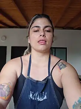 Juliietha servas online show from March 11, 9:43 pm