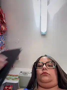 Snapshot of Sol_biglips chatting on December 11, 1:06 pm Sol biglips online show from December 11, 1:06 pm