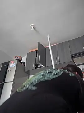 Snapshot of Sol_biglips chatting on February 26, 5:39 pm Sol biglips online show from February 26, 5:39 pm