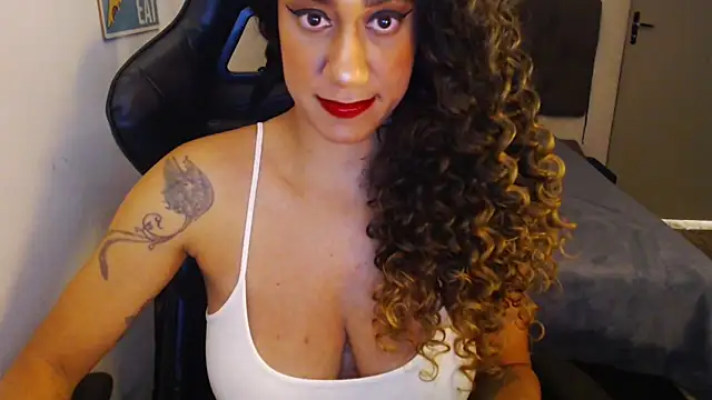 Snapshot of gauchinhaG chatting on May 25, 5:52 pm gauchinhaG online show from May 25, 5:52 pm
