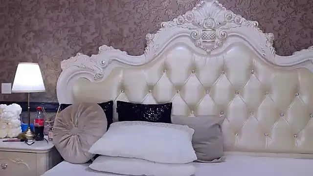 OliveWilson online show from March 19, 10:22 am