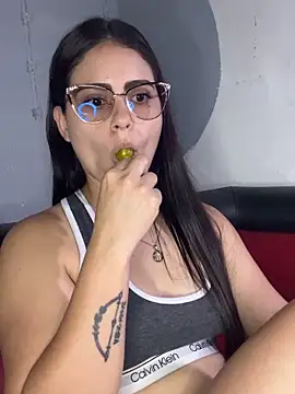 Azuna25 online show from February 5, 7:51 pm