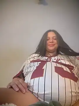 megan-wells online show from April 10, 5:01 am