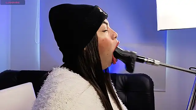 Snapshot of Anabel693 chatting on March 27, 1:33 pm Anabel693 online show from March 27, 1:33 pm